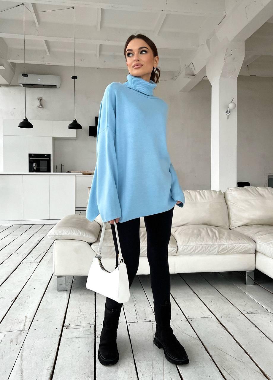 Теплий жіночий светр оверсайз з горловиною з акрилу та вовни блакитний