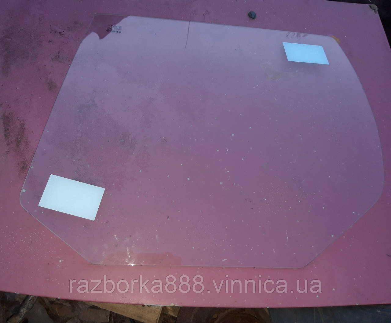 Скло правої задньої дверки ВАЗ 2123 Нива Шевролє нове., фото 1