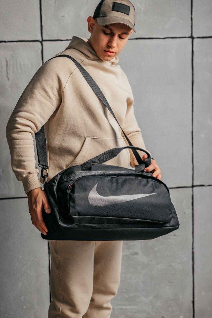 Дорожня спортивна сумка Nike чорна