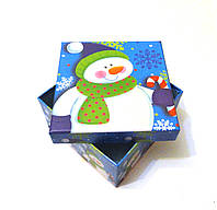 Подарочная новогодняя коробка Снеговик 11,5 x 11,5 см.