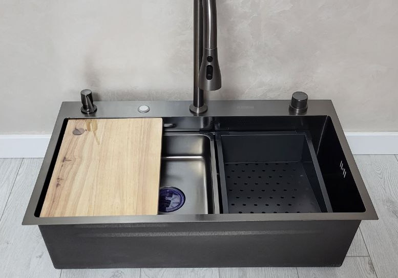 Мийка кухонна врізна Platinum Handmade 75*45 "Водоспад-А" з дозатором і змішувачем
