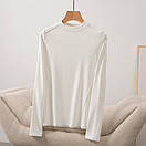 Тонкий жіночий лонгслів із віскози зі стильними швами, фото 6