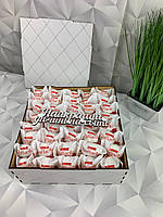 Подарунковий шоколадний набір для дівчини з цукерками набір у формі квадрата для дружини, мами, дитини Nbox-66