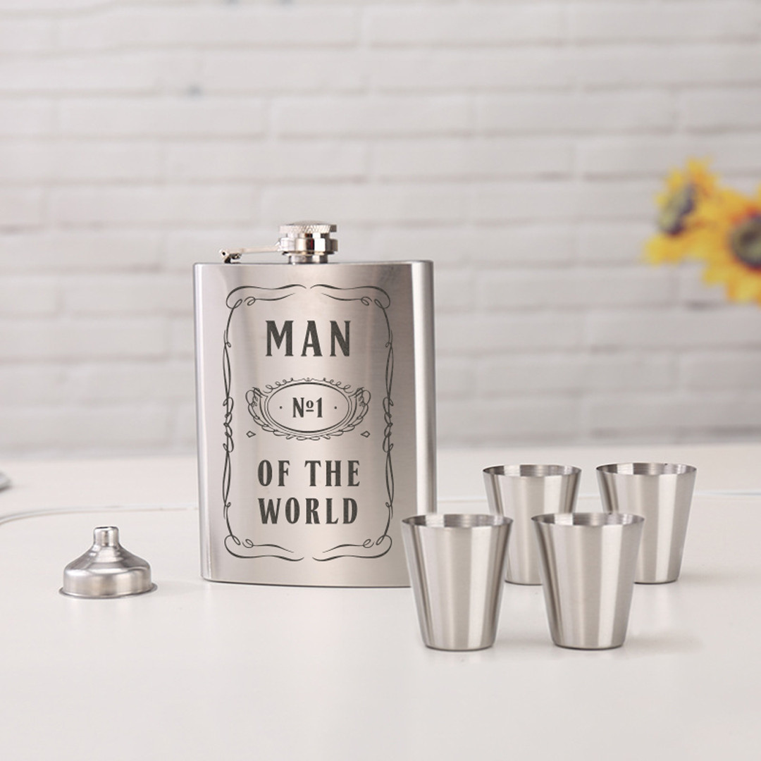 Набір фляга з чарками "Man №1 of the world", англійська, Крафтова коробка