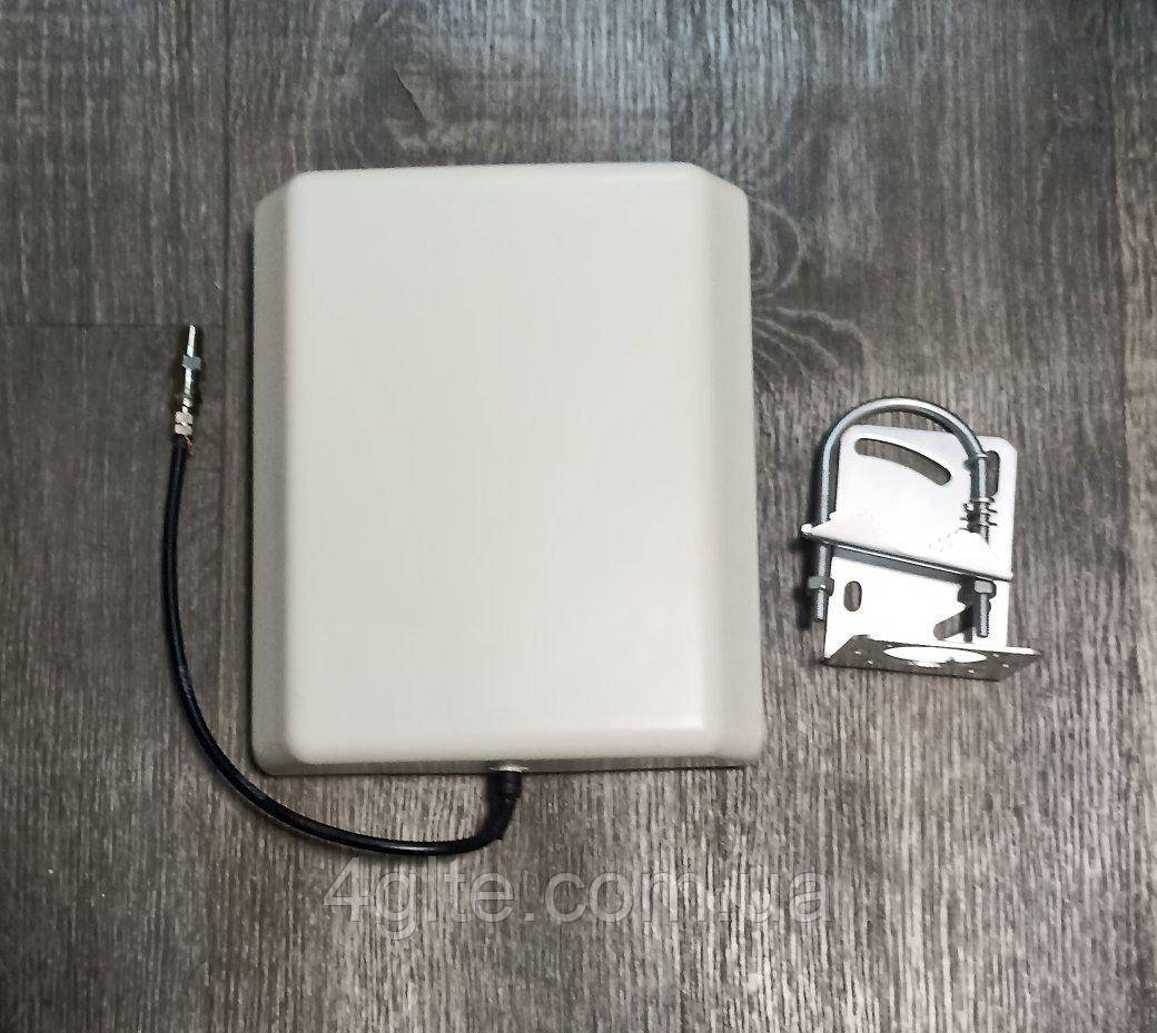 Панельная антенна тип "Panel" для репитера/усилителя (6-8 dBi, 800-2700МГц, F), фото 1