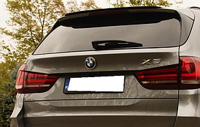 Емблема (шильдік, логотип) кришки багажника BMW (БМВ) X5 series (F15, G05) - NEW Чорний глянець, фото 3