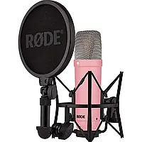Студийный конденсаторный микрофон Rode NT1 Signature Series Pink