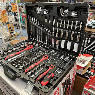 Набор инструментов профессиональный на 176 ед. INTERTOOL ET-7176