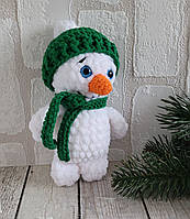 Сніговик м'яка іграшка, сніговик з плюшевої пряжі ручна робота. в'язана іграшка