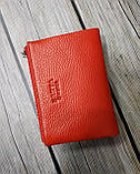Жіночий шкіряний гаманець Karya червоного кольору, фото 3