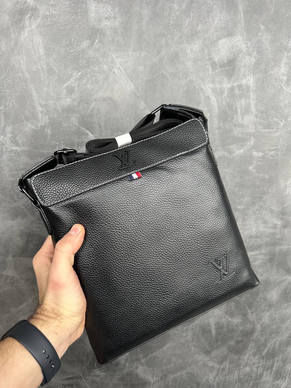 Чорна Сумка через плече Louis Vuitton