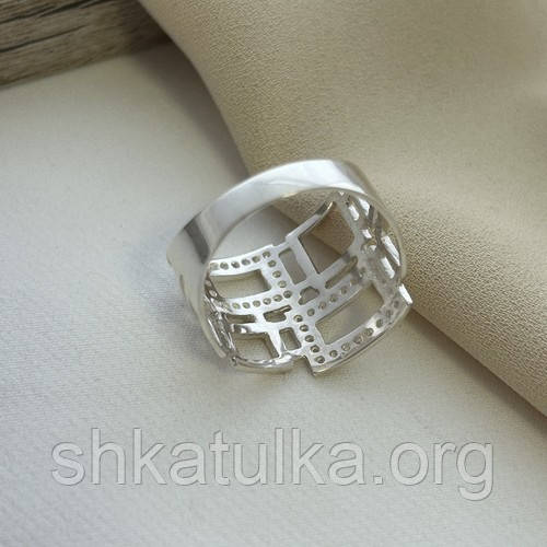Кольцо серебряное с золотыми напайками и белыми круглыми фианитами крупное - фото 8 - id-p1825442019