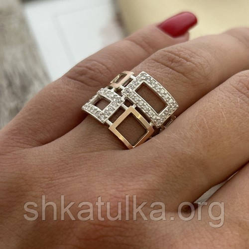 Кольцо серебряное с золотыми напайками и белыми круглыми фианитами крупное - фото 4 - id-p1825442019