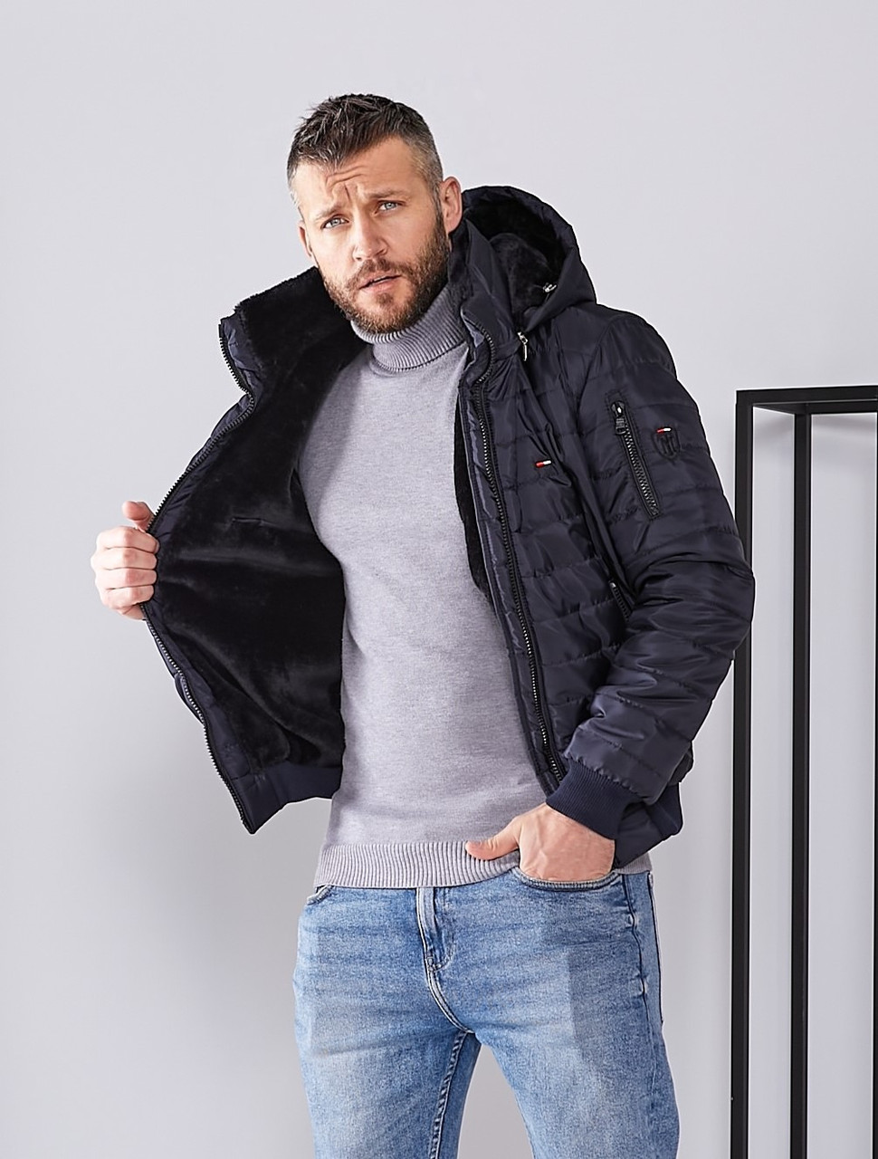 Брендова чоловіча куртка Tommy Hilfiger утеплена на хутрі всередині Томмі, полегшена зимова куртка темно-синя
