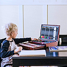 Набір для малювання 143 предметів, в дерев'яній валізі / Дитячий набір для творчості / Набір юного художника, фото 2