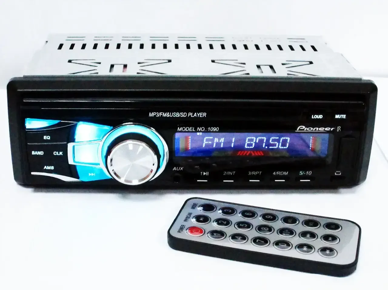 Магнітола в машину Pioneer 1090 Usb + Sd + FM + Aux + пульт
