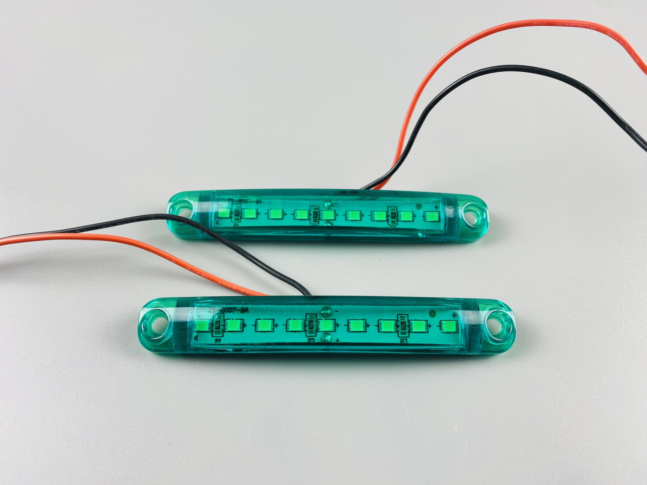 Ліхтар LED габаритний світлодіодний 24V IP67 9 led діодів SMD зелений , оптична лінза + кріплення для авто, фото 1