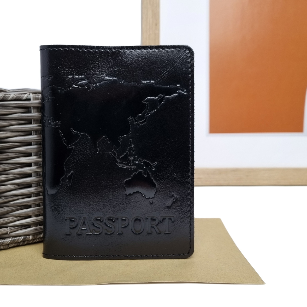 Обкладинка на паспорт незвичайна натуральна шкіра чорний Арт.A1-1-10 ST (54)