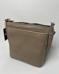 Жіноча сумка з натуральної шкіри бежевого кольору