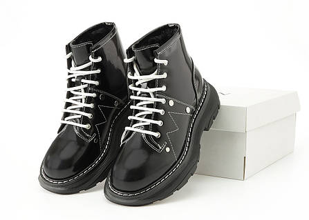 【初版】 ALEXANDER McQUEEN Женские зимние ботинки Alexander McQueen Tread Slick Boots