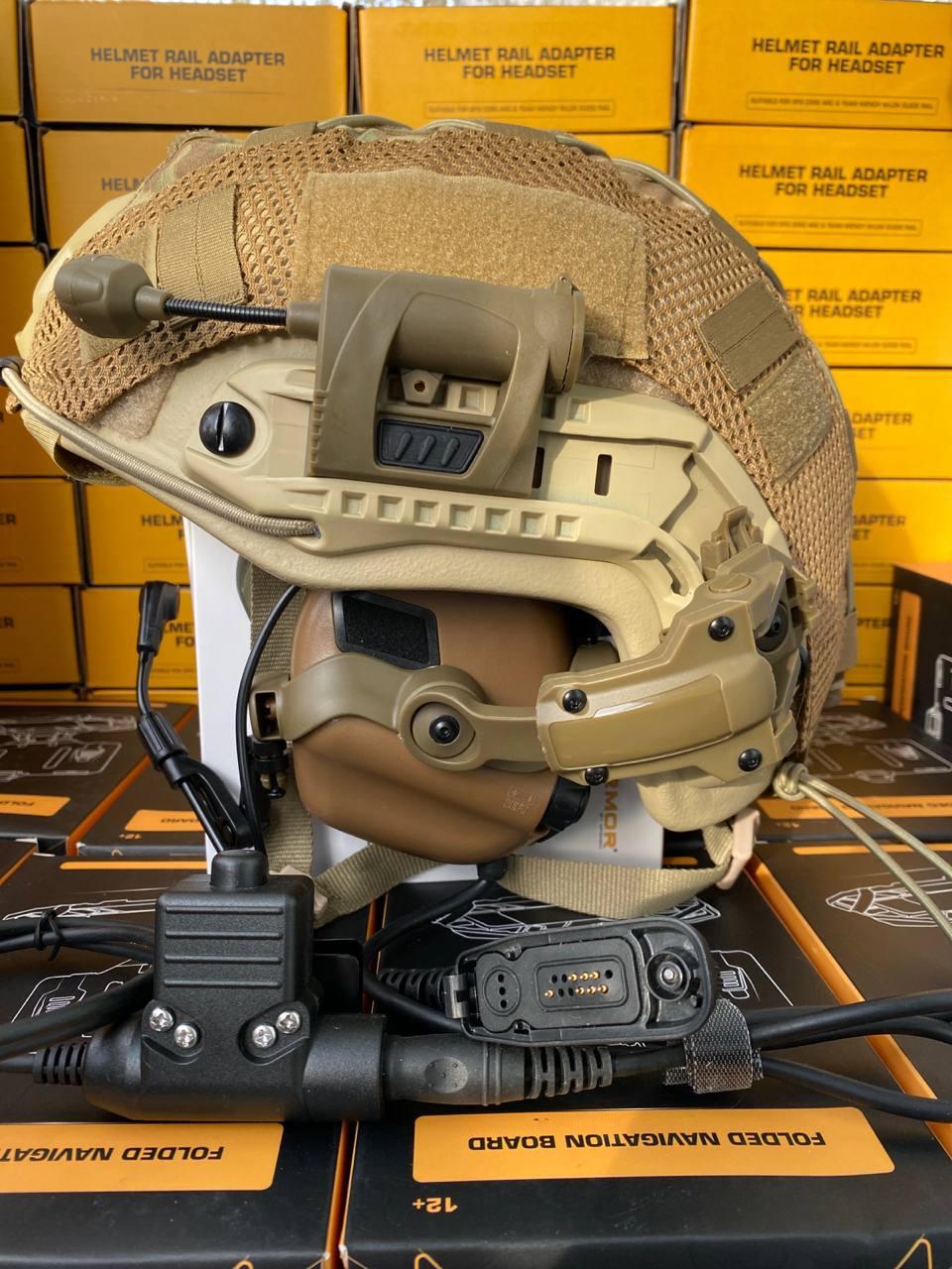 Шлем Тактический FAST Helmet NIJ IIIA Комплект c Наушникми Earmor M32H и Фонариком .Каска военная койот - фото 2 - id-p1870565091
