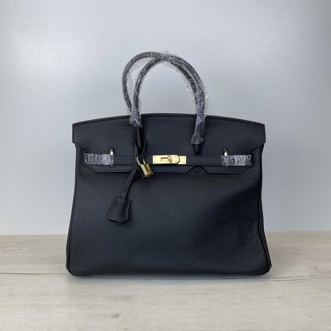 Шкіряна сумка тоут із ручкою 35см / золота фурнітура КТ-835-35 Чорна, фото 1