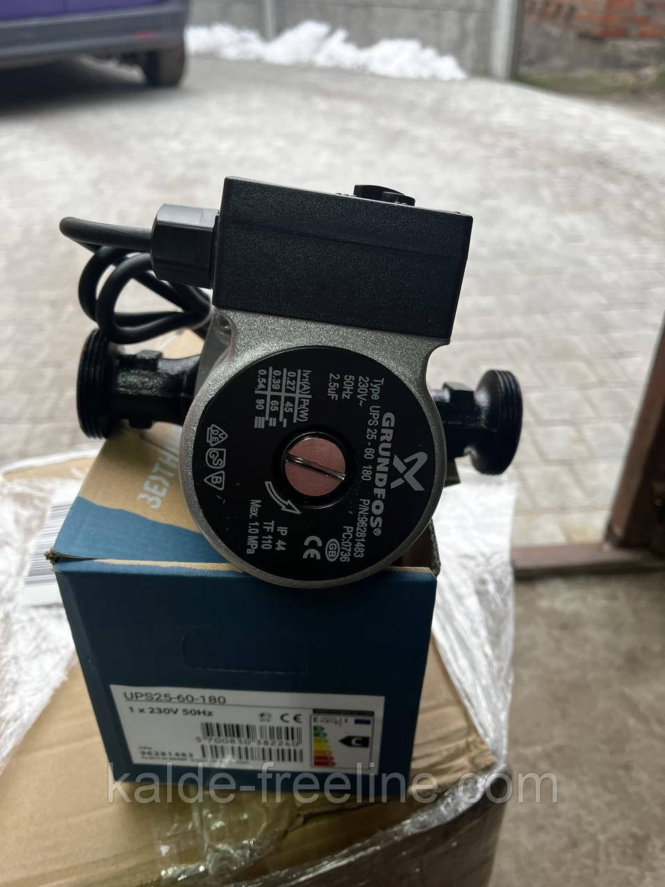 Циркуляційний насос Grundfos 25/60/180