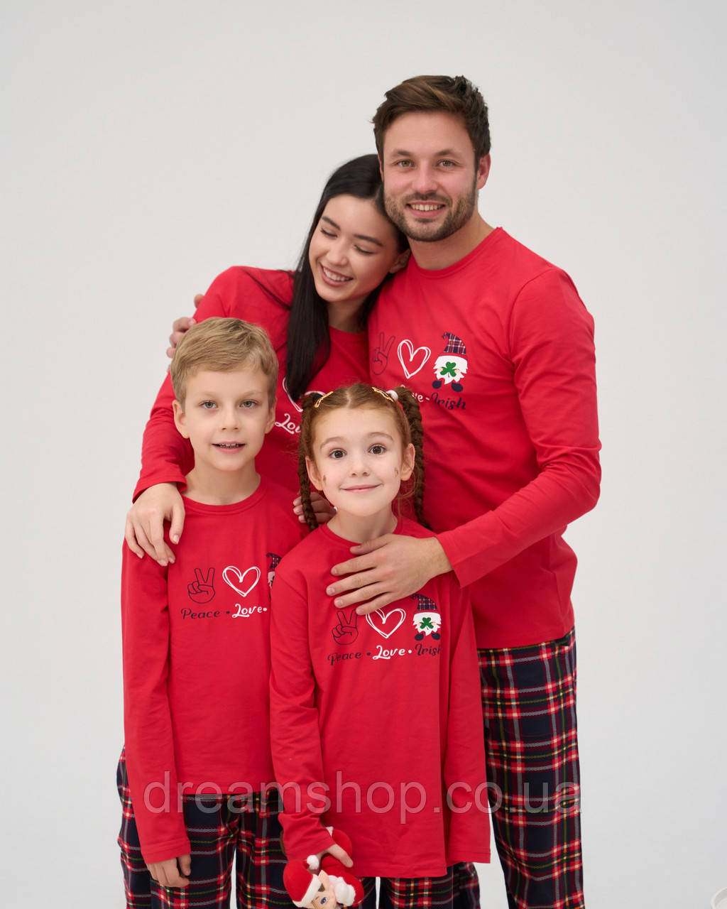 Женская пижама со штанами в клетку - Peace,Love,Irish - FAMILY LOOK для семьи - фото 3 - id-p2039308512