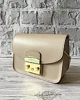 Женская бежевая кожаная сумка Furla