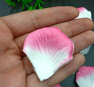 Штучні Пелюстки Троянди / Упаковка ≈ 95 шт / 4*4,5 см / Рожево-Білий