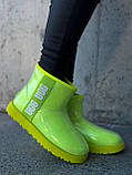Уги жіночі Ugg Classic Mini Clear Sulfur лимонні лакові теплі короткі стильні преміум, фото 5