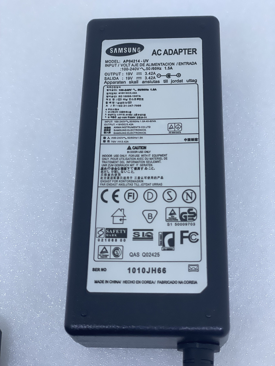 Блок живлення Адаптер для монітора Samsung 19V 3.42A 65W 6.5*4.4 мм з мережевим шнуром