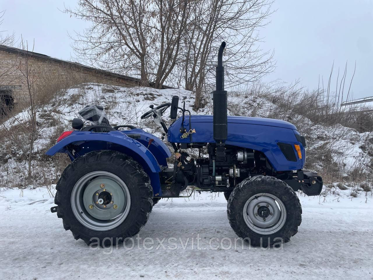 Мінітрактор FORTE XT-240 (3+1) LUX редукторний міст