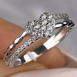 Срібне кільце родоване з фіанітами в формі сердечка РН-559