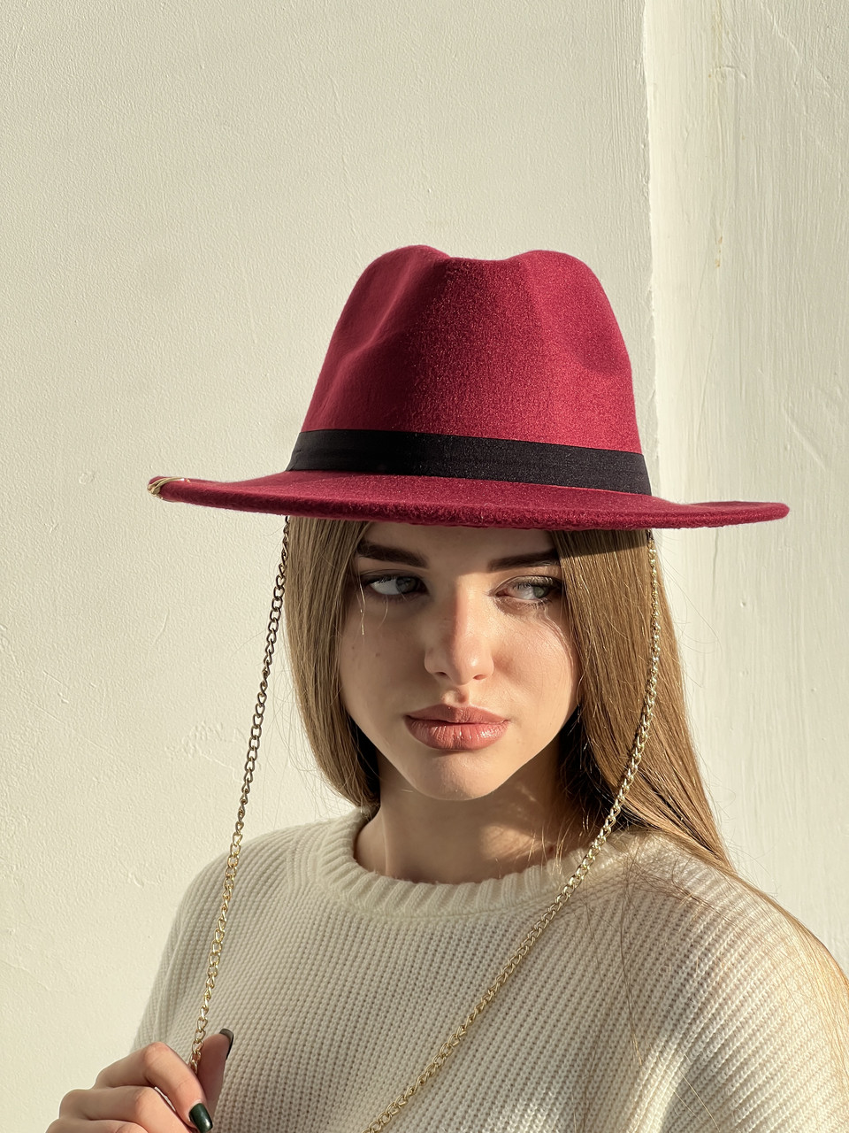 Шляпа федора женская с золотой цепью D.Hats цвет бордо (ID#2040375985 ...