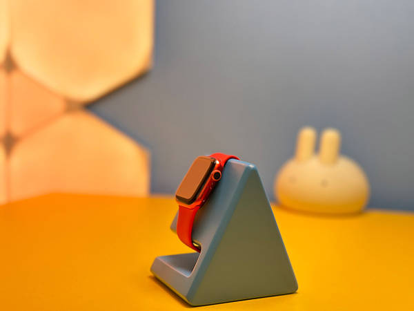 Apple Watch Series 6 GPS 40mm Red Aluminum Case with