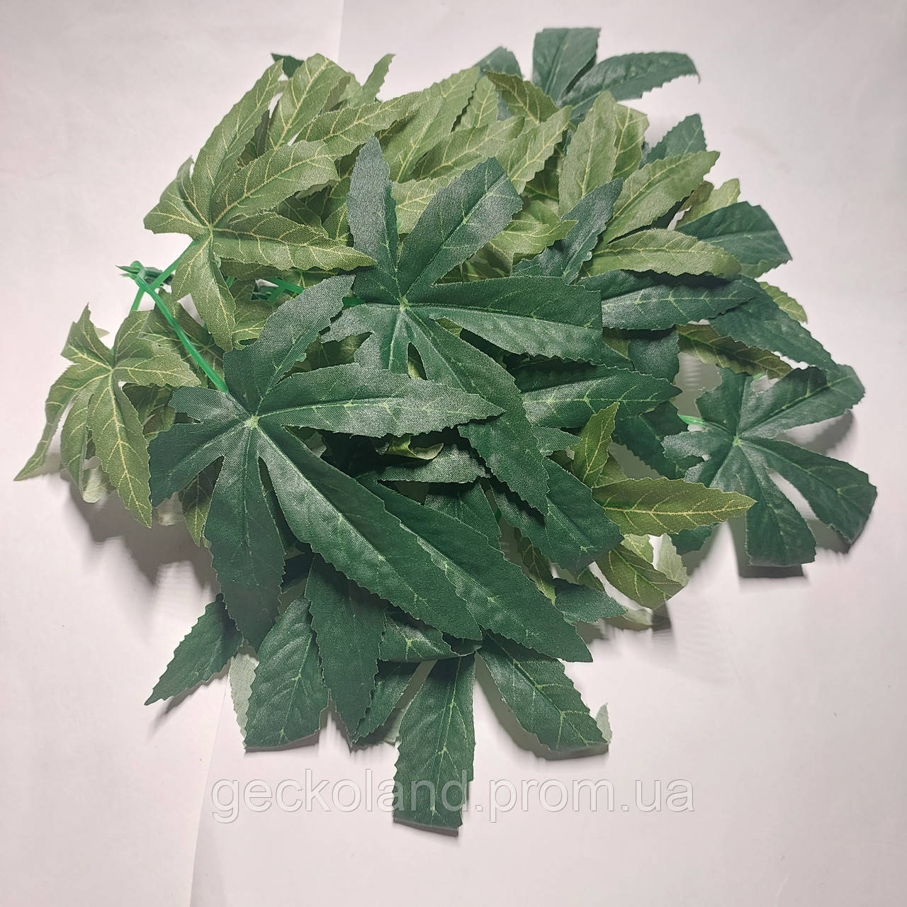 Искусственное растение на присоске 30*16см Зеленая декорация для рептилий в террариум - фото 4 - id-p2040589410