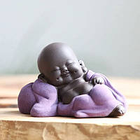 Чайная фигурка веселый монах отдыхает 6.5см х 8.5см фиолетовая глина коричневый фиолетовый