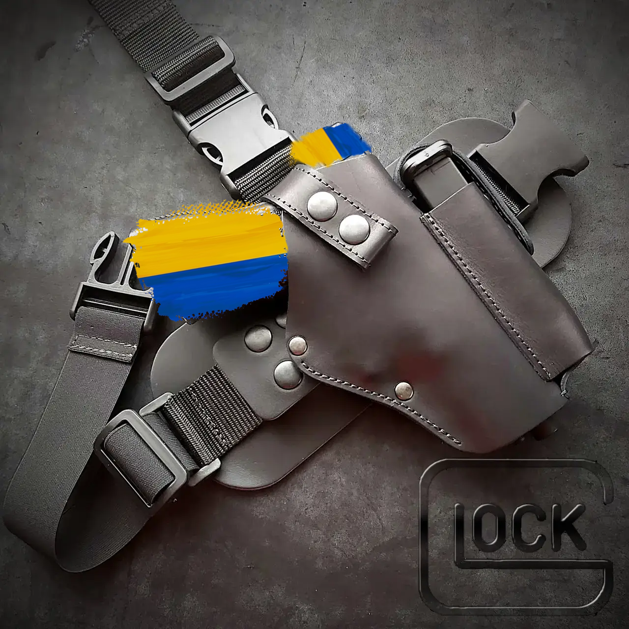 Настегенна кобура для пістолета Glock 17 GUN HOLSTER PRO, з підсумком для магазину, чорна, натуральна шкіра