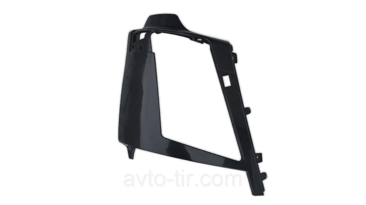 Накладка фари R VOLVO FM4 Euro 6