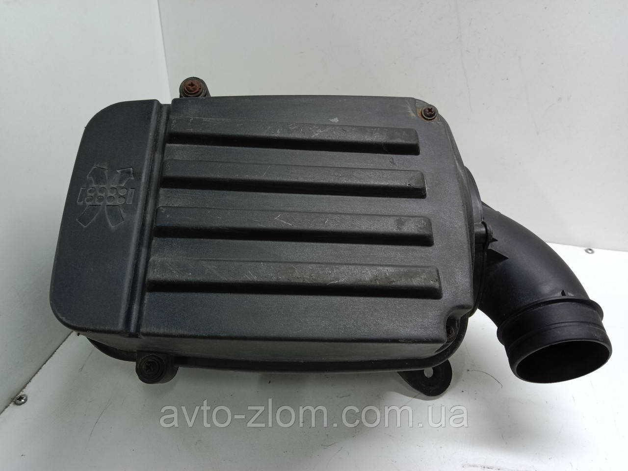 Корпус повітряного фільтра Volkswagen Caddy, Touran, Golf 5. 1F0129607, 1K0129610B, 1F0129601.