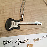 Чоловічий кулон ланцюжок гітара прикрашання біжутерія чорний Fender Stratocaster, фото 5