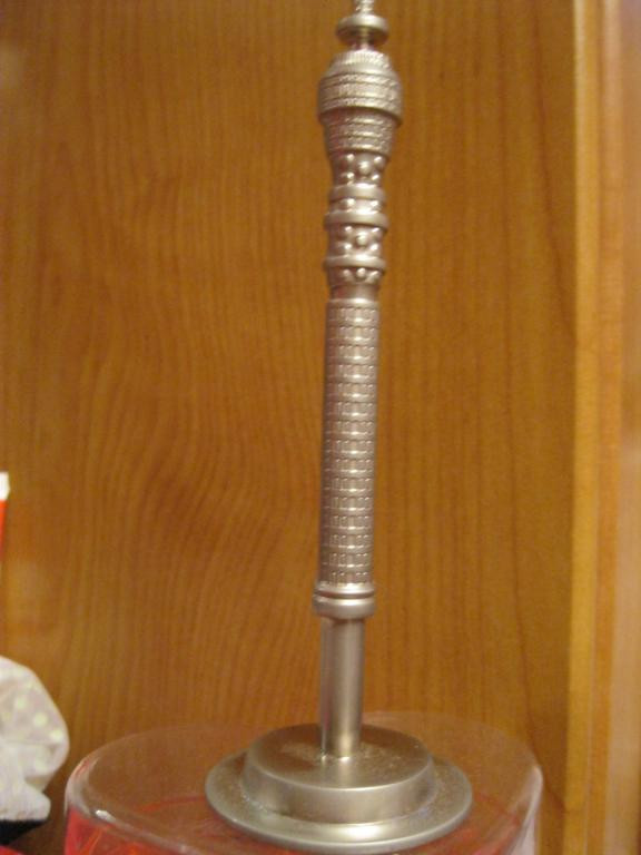 Фигурка скульптура сувенир BT TOWER БАШНЯ металлическая 2005г - фото 2 - id-p365294928