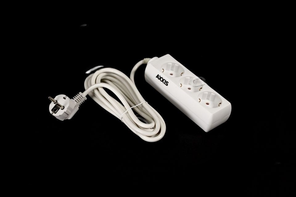 Удлинитель Optima Base 3 3m WHITE провод 3*0,75мм2 ax-1272