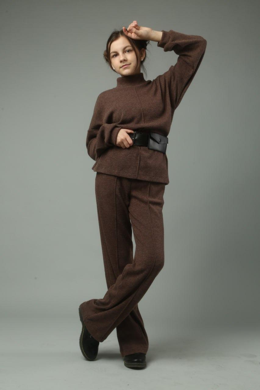 Теплий якісний кашеміровий брючний костюм для дівчинки коричневий кавовий кофта і штани з поясом