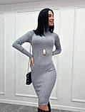 Стильне плаття-гольф у рубчик 50-52 р. | Модна Сукня міді, під горло, однотонна, демісезон | Батал, фото 3