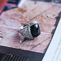 Кольцо серебряное мужское массивное с глубоким узором и черным ониксом