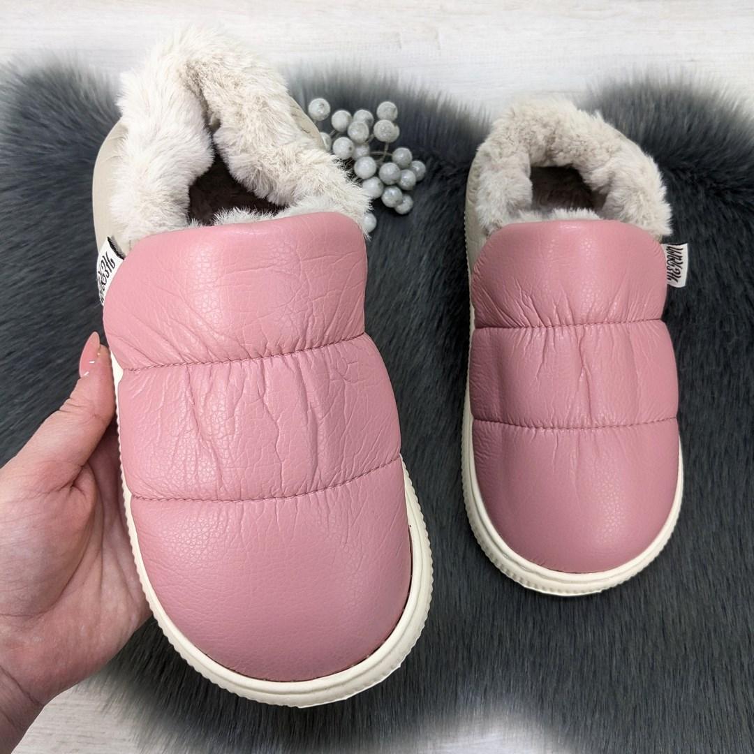 Тапочки жіночі чуні із задником еко-шкіра на хутрі рожеві 4325, фото 1