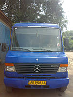Замена лобового стекла  Mercedes 813, 814, 812, 815 