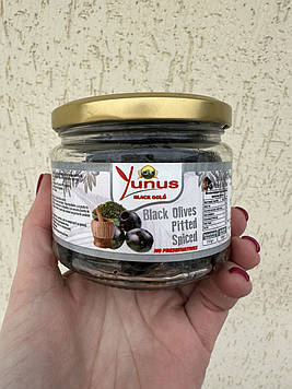 Чорна оливка б/к зі спеціями 155 гр.(скло) Yunus